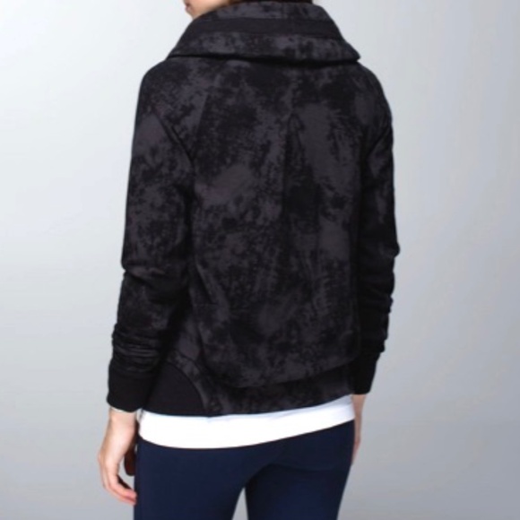 Lulu Lemon To Class Jacket - Picture 3 of 14